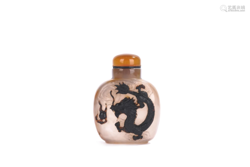 Chinese Agate 'Dragon' Snuff Bottle