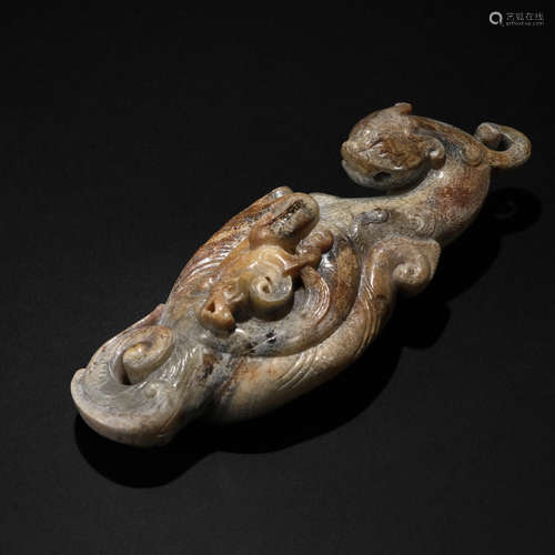 Hetian jade beast head with hook in Han Dynasty Han Dynasty