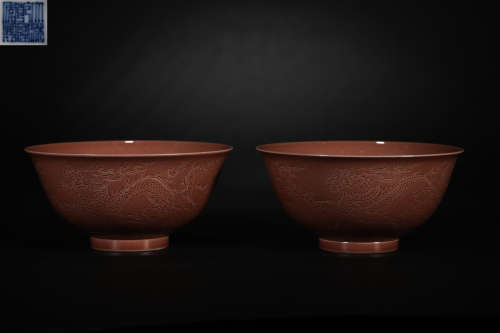A large red-glazed dragon-pattern bowl in Qing Dynasty