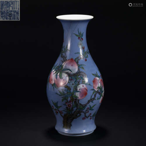 Blue glaze vase with peach pattern in Qing Dynasty