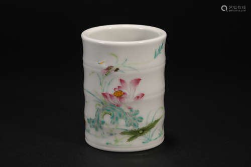 Pastel Flower Pen Holder in Qing Dynasty