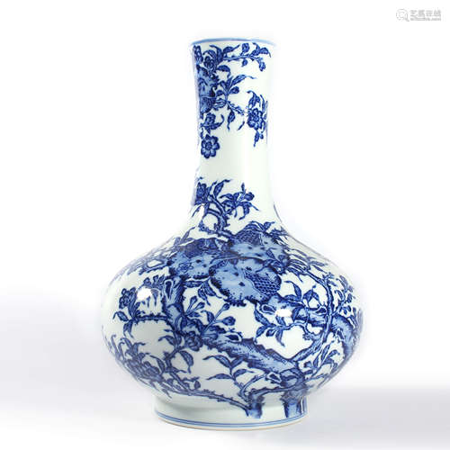 A Blue And White Pomegranate Bottle Vase