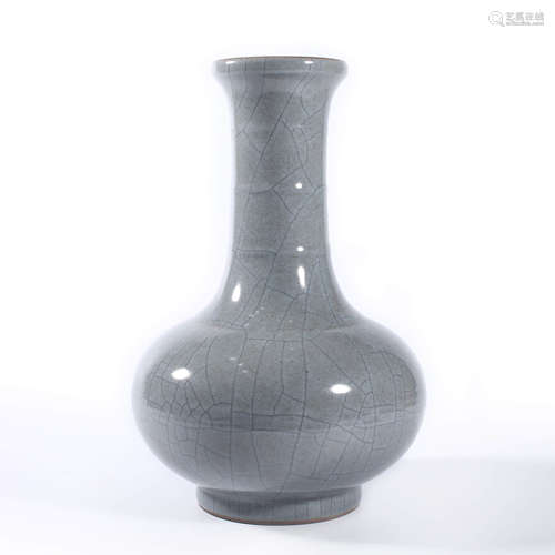 A Celadon Glaze Bottle Vase