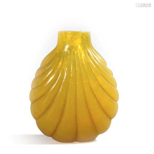 A Yellow Glass Snuff Bottle