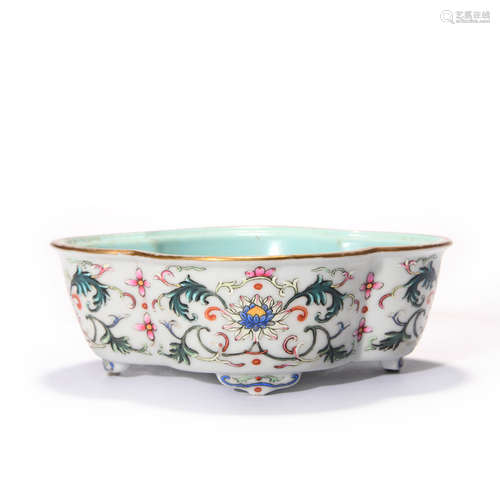 A Famille Rose Quatrefoil Narcissus Bowl