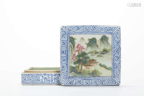 CHINESE FAMILLE ROSE SQUARE COVER BOX