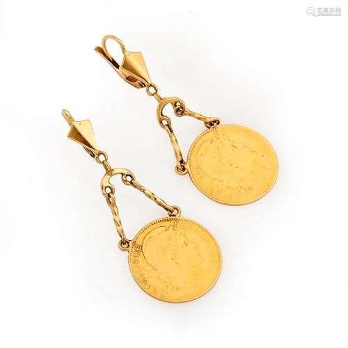 Paire de pendants d oreilles en or jaune 18k (750/°°), reten...