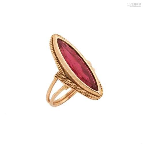 Bague oblongue en or jaune 18K (750/°°), ornée d une pierre ...