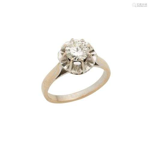 Bague en or gris 18k (750/°°), ornée d un diamant taille bri...