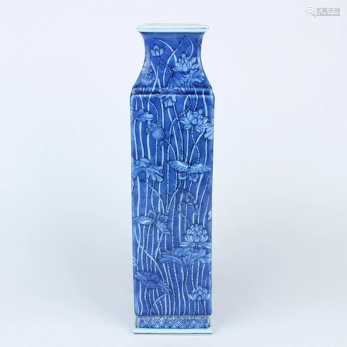 Chinese Blue and White Porcelain Flower vase
