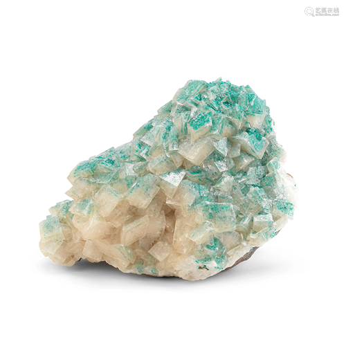 A DIOPTASE INCLUDED CALCITE MINERAL SPECIMEN