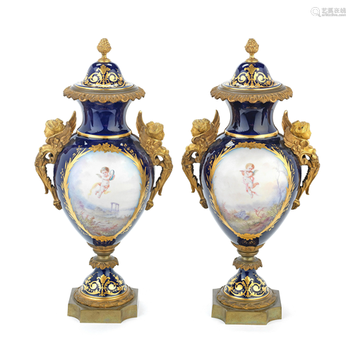 A PAIR OF LATE 19TH CENTURY FRENCH GILT BRONZE MOUNTED