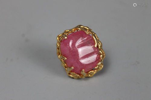 A 18K Gold Tourmaline-Inlaid Ring, Weight 25 grams