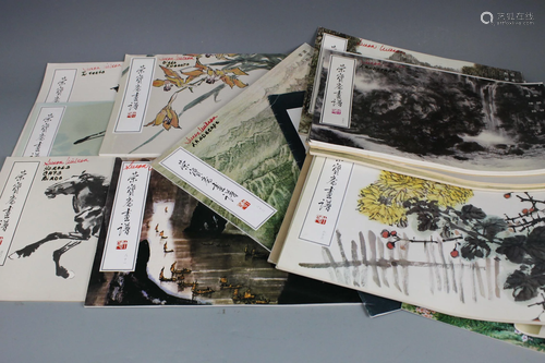 A Set of Twenty 'Rongbaozhai' Albums of Chinese