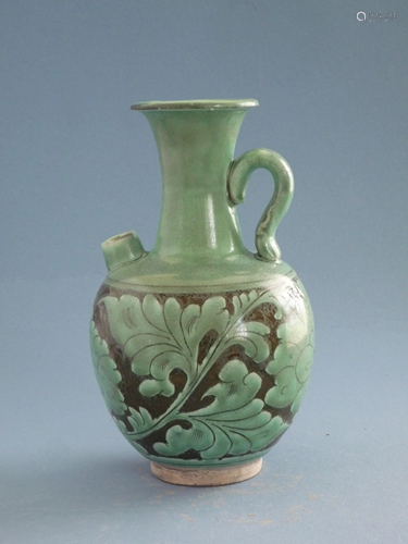 A Song-Style Carved Cizhou Green-Glazed Pot