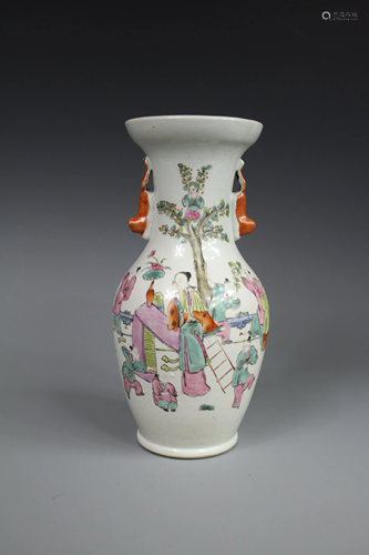 A Famille-Rose Vase, Qing Dynasty