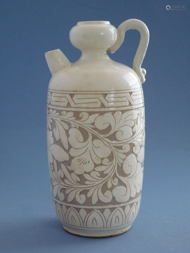 A Song-Style Cizhou White-Glazed Ewer