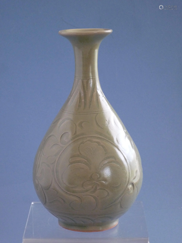 A Song-Style Carved Yaozhou Pear-Shaped Vase