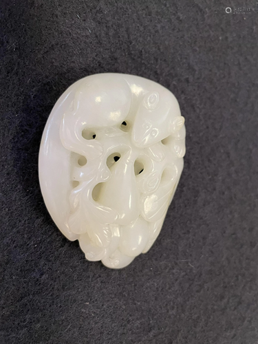 A Carved Hetian Jade Pendant