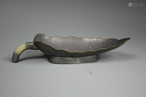 A Tin Jade-Inlaid Leaf-Form Waterpot