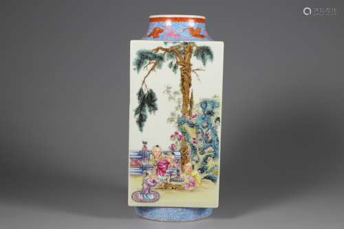 Qing Dynasty personnel baby play Quartet bottle