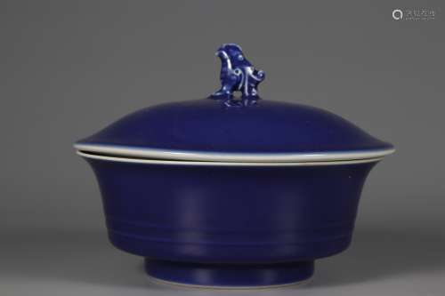 Blue glaze bowl in Qing Dynasty