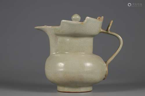 Glazed monk hat pot of Song Dynasty