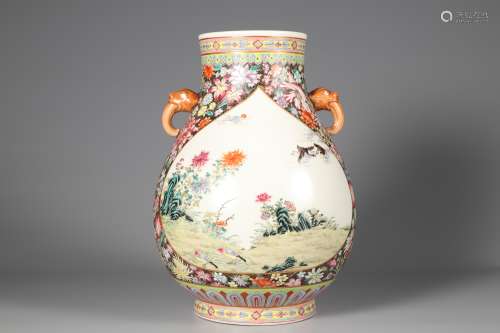 Qing Dynasty pastel windows, flowers and birds with two ears