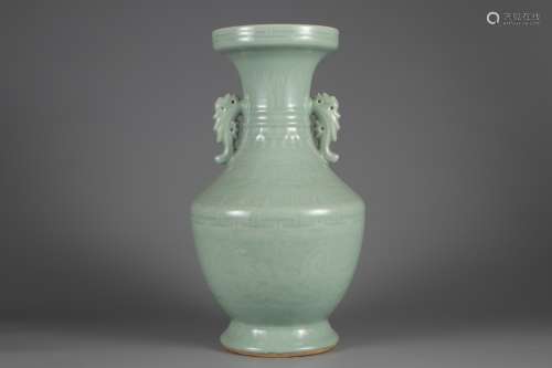 Qing Dynasty Douqing glazed double ear bottle