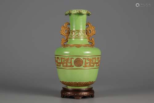 Qing Dynasty green space painted gold double ear bottle