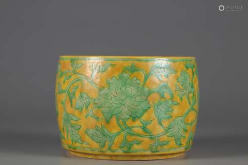 Yellow green flower cricket jar of Ming Dynasty