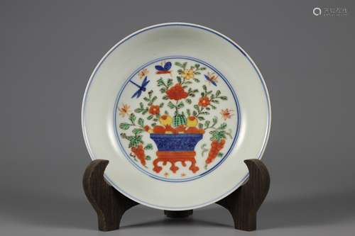 Colorful flower and bird plate of Ming Dynasty