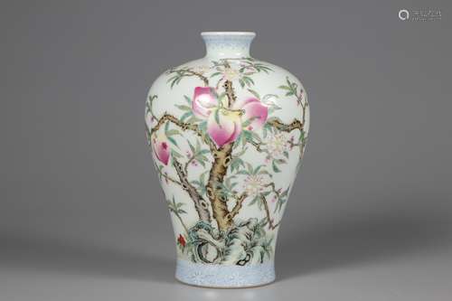 Pastel longevity peach plum vase in Qing Dynasty