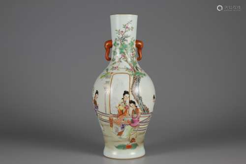 Qing Dynasty pink beauty Godson double ear straight bottle