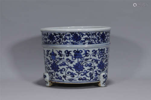 A Blue and White Floral Scrolls Censer Wanli Period