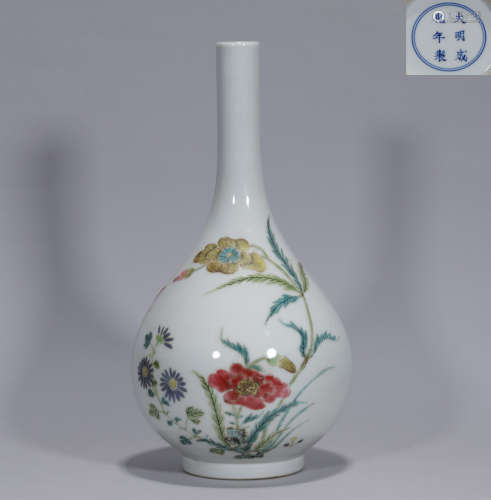 A Famille Rose Bottle Vase Yongzheng Period