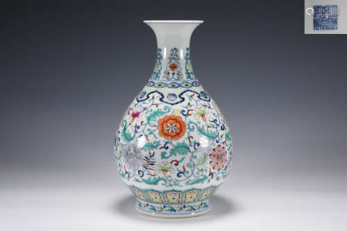 A Doucai Glazed Vase Yuhuchunping Qianlong Period