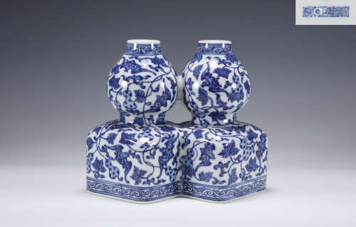 A Blue and White Twin Vase Yongzheng Period