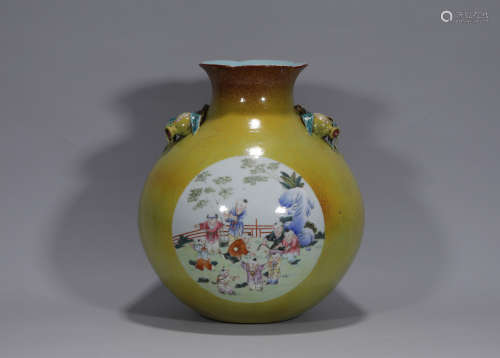 A Famille Rose Pomgranate Jar Qianlong Period