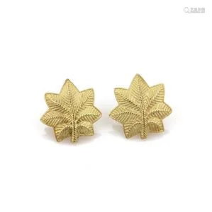 Tiffany & Co. Vintage 18k Yellow Gold Leaf Stud