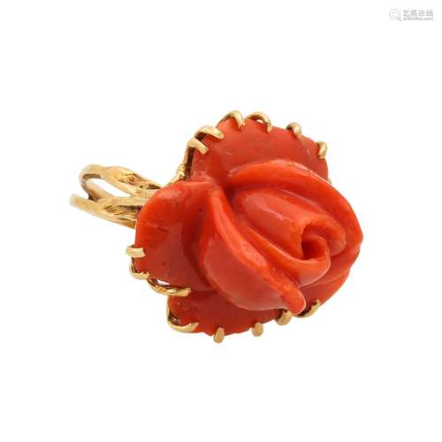 Ring mit geschnitzer Korallen-Rose,