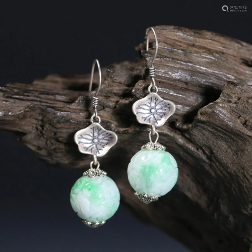 A PAIR OF CHINESE JADEITE EAR DROPS
