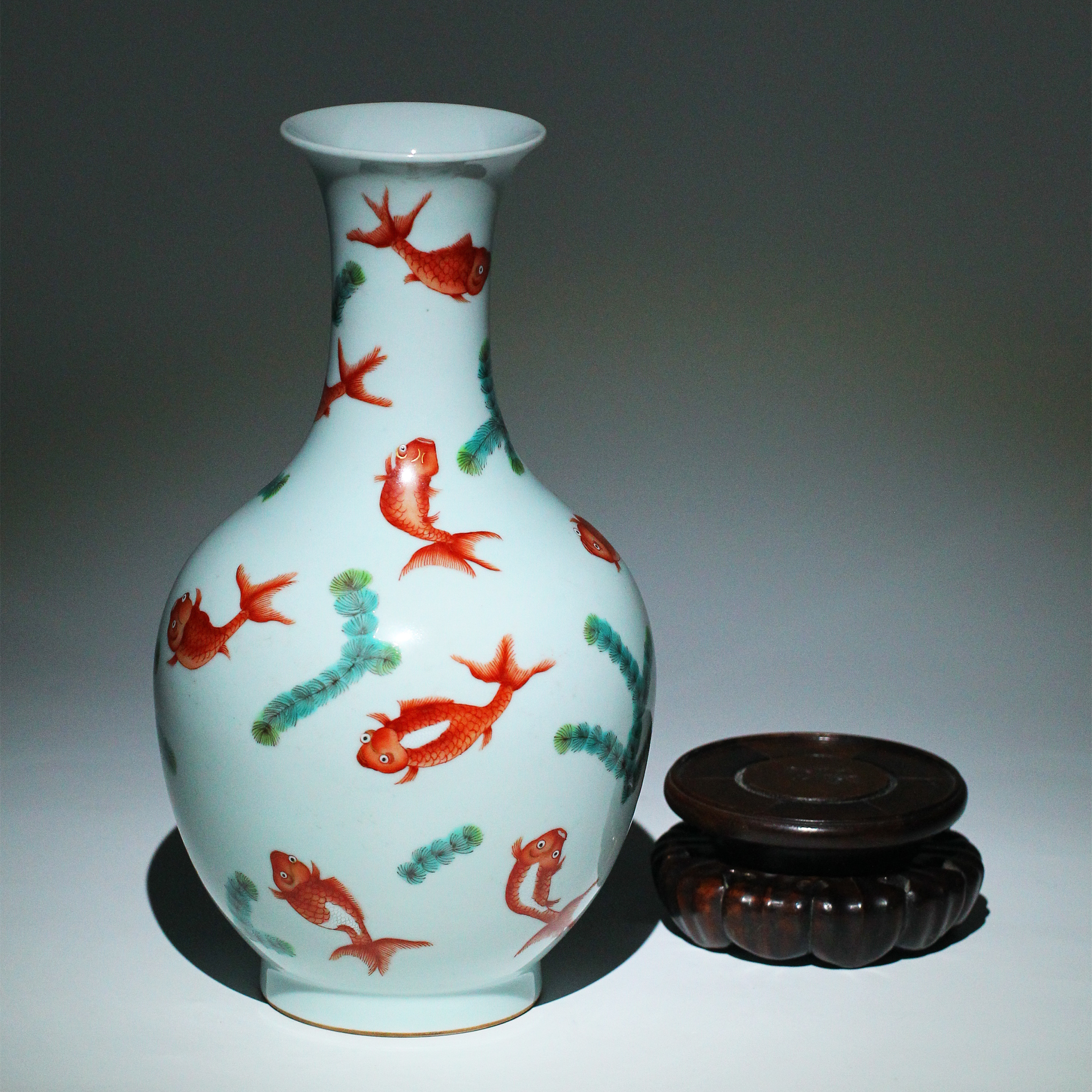 姜菖園 作(韓国) 壺 (花瓶)  乾漆