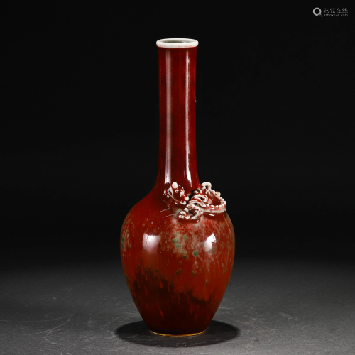 A CHINESE GREEN AND RED GLAZE CHI-DRAGON VASE