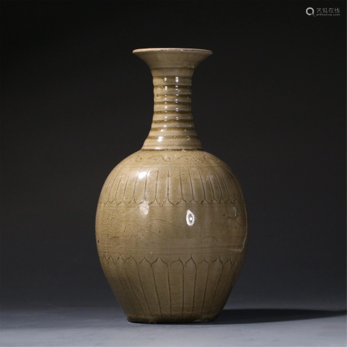 A CHINESE INCISED CELADON VASE