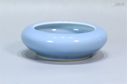 A CHINESE SKY BLUE GLAZED PORCELAIN WASHER