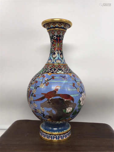 A CLOISONNE FLOWER-AND-BIRD VASE