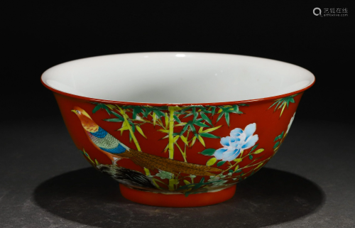 A CHINESE RED GROUND ENAMEL PAINTED PORCELAIN BOWL