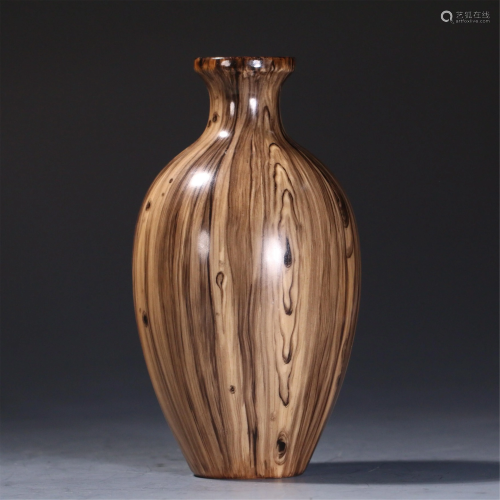 A CHINESE GUAN TYPE WOOD-GRAIN GLAZED PORCELAIN …