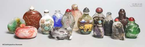 Fifteen Chinese glass overlay snuff bottles